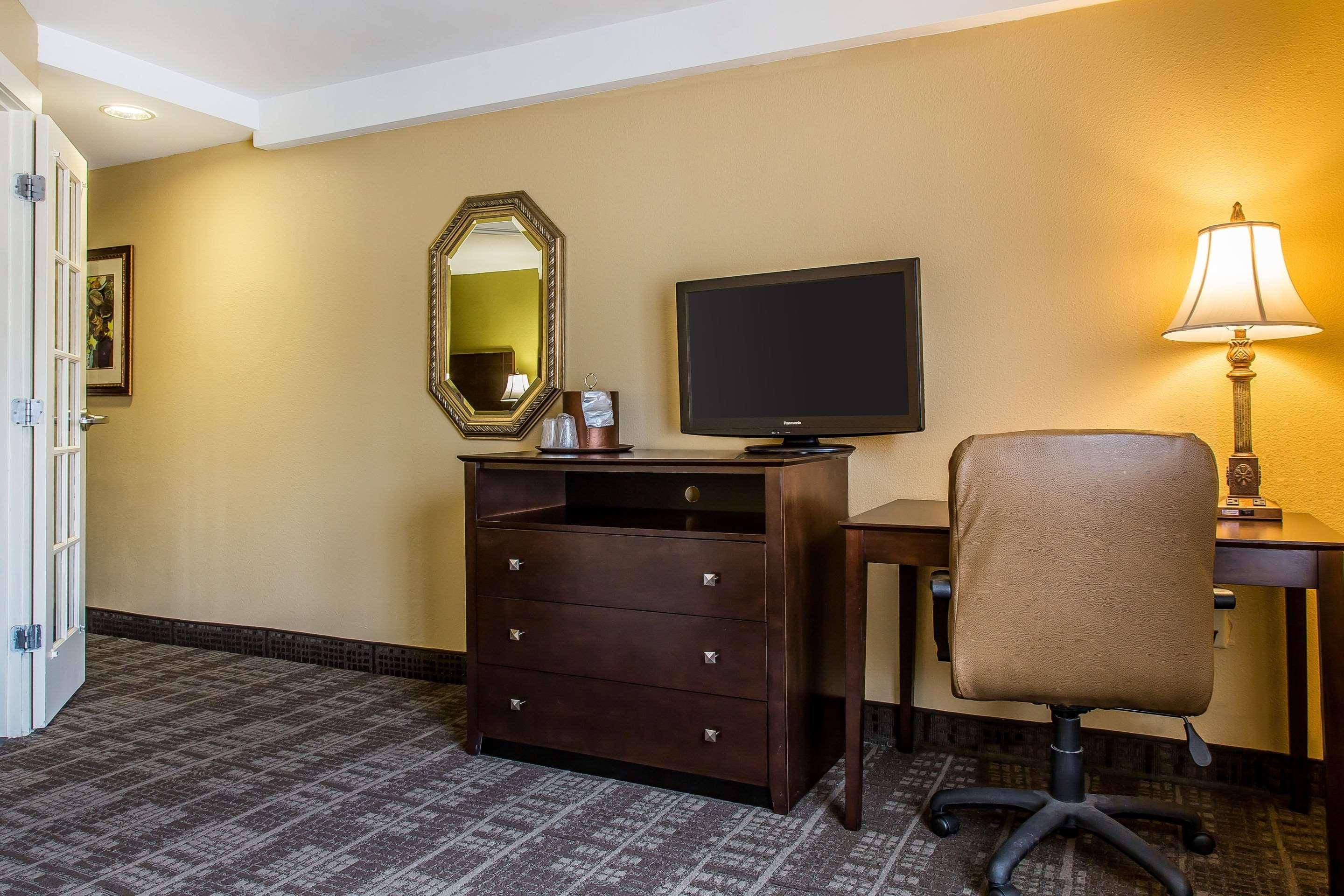 Clarion Hotel & Suites Hamden-New Haven Exteriér fotografie