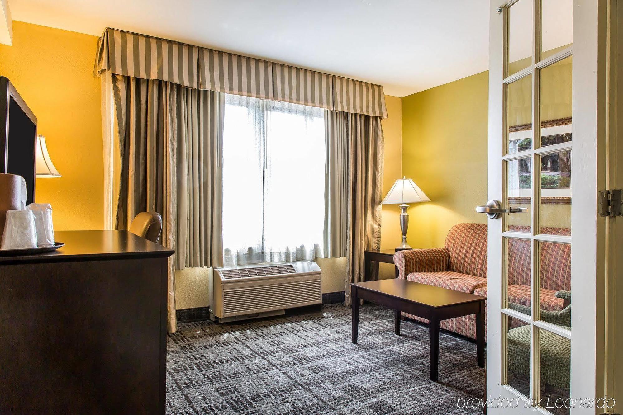 Clarion Hotel & Suites Hamden-New Haven Exteriér fotografie